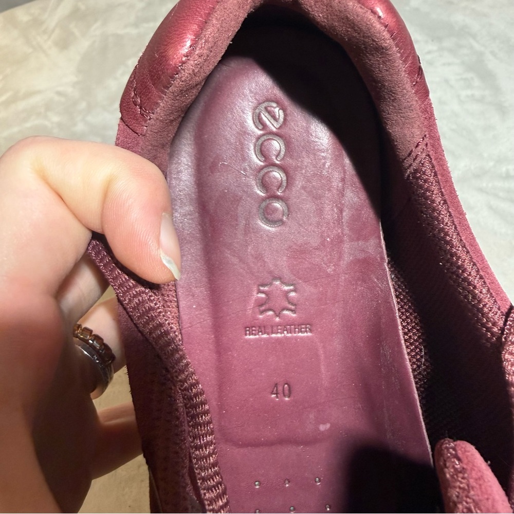 ECCO Burgundy Leather Suede Sneakers Size 40 EU / 9 US - Picture 5 of 7